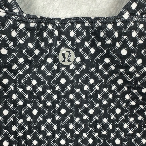 lululemon Tank Top Sz 2 - Picture 10 of 10